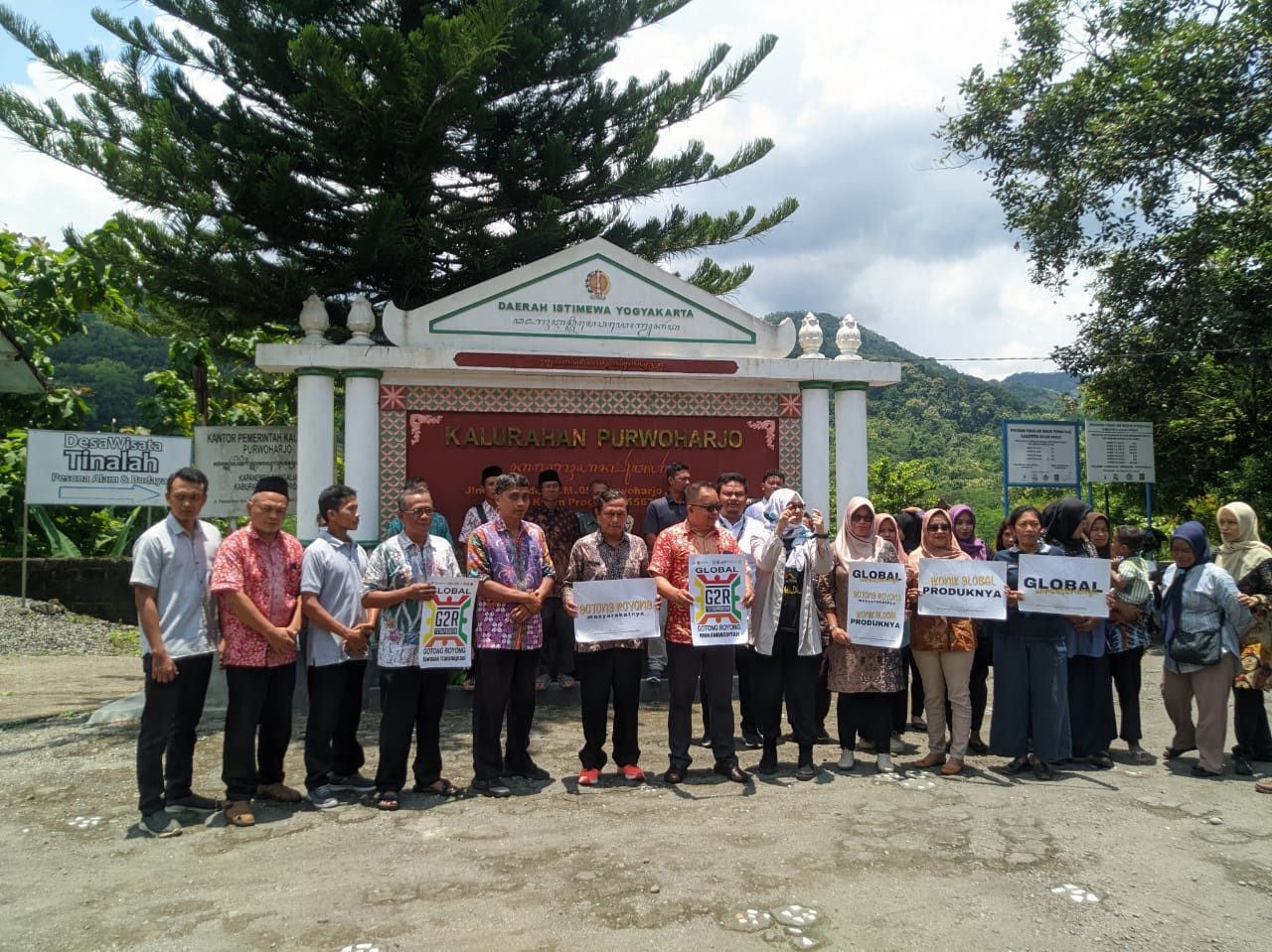 Sosialisasi Global Gotong Royong Dorong Penguatan BUM Kalurahan Purwoharjo, Samigaluh, Kulon Progo