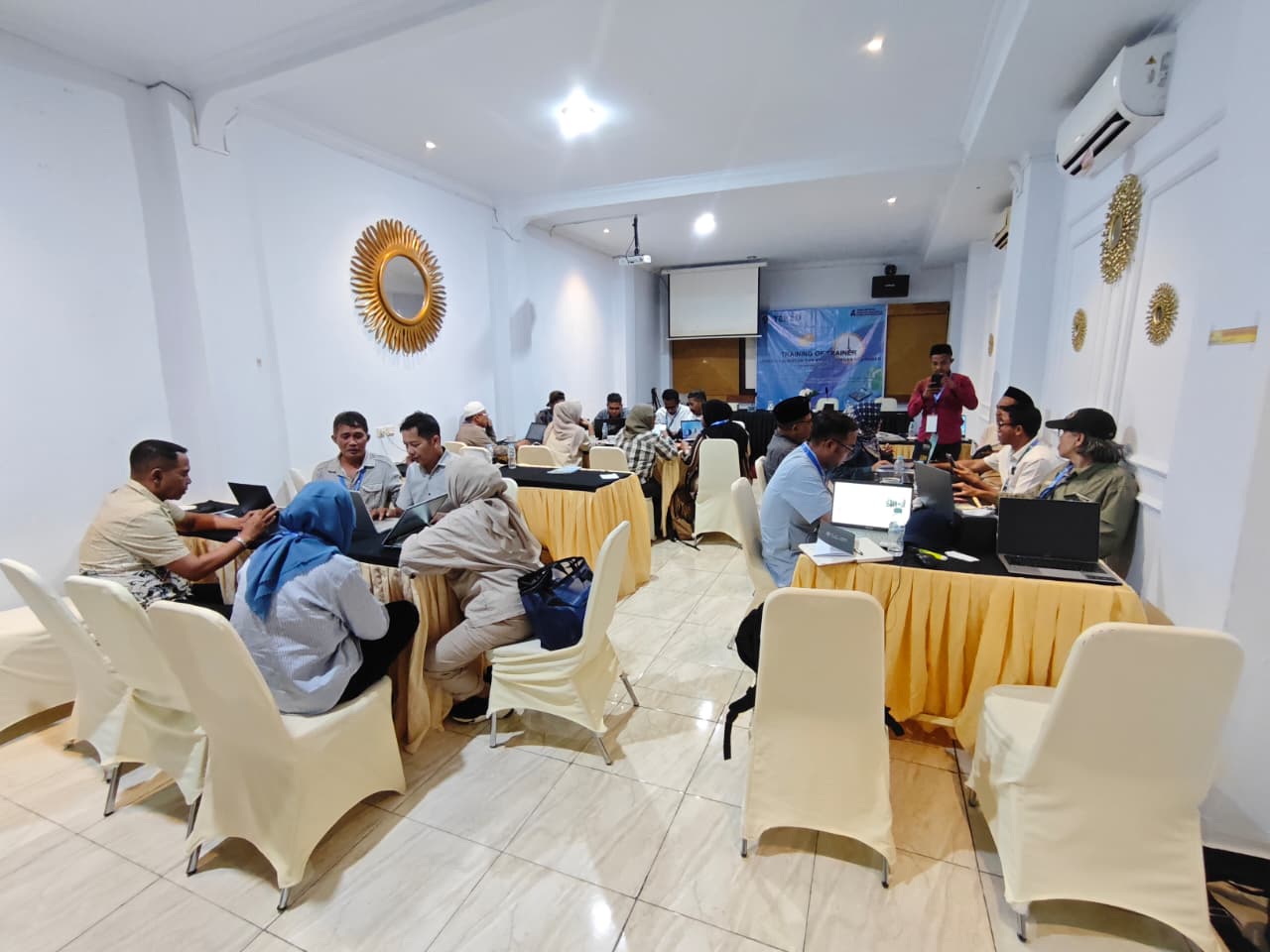 Kemendes PDT Gandeng Syncore Perkuat ToT Literasi Keuangan TEKAD